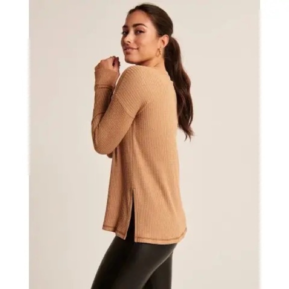 Abercrombie Cozy Long-Sleeve Waffle Crew camel Top - Picture 1 of 4